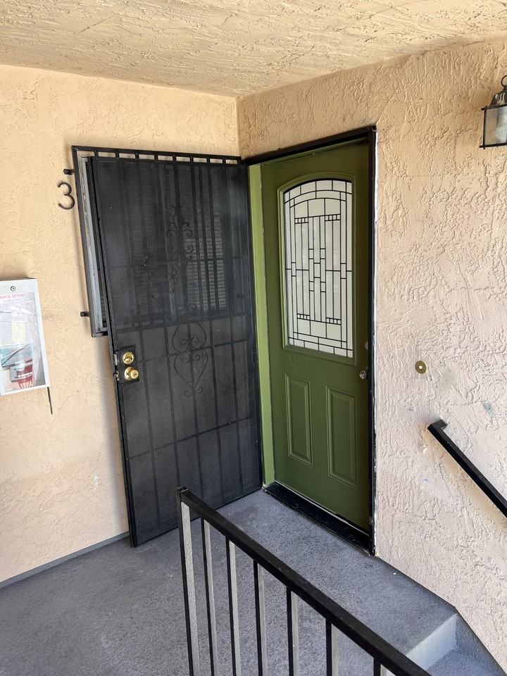 3639 44th St #3 - Photo 2 of 22