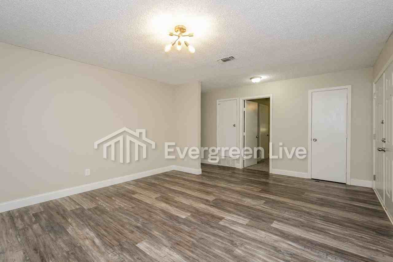 916 Gettysburg Pl - Photo 6 of 19