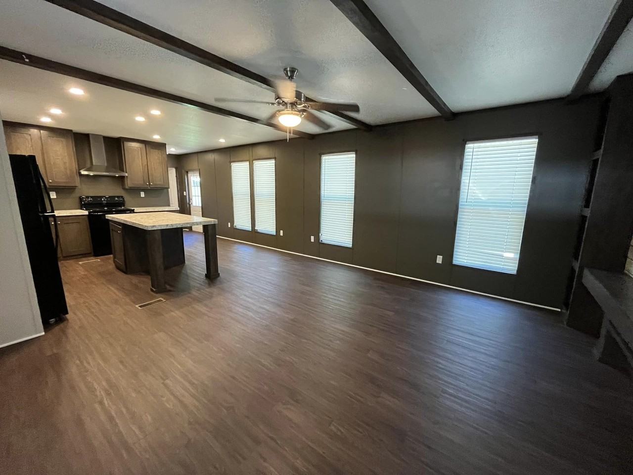 119 Betty St - Photo 2 of 23