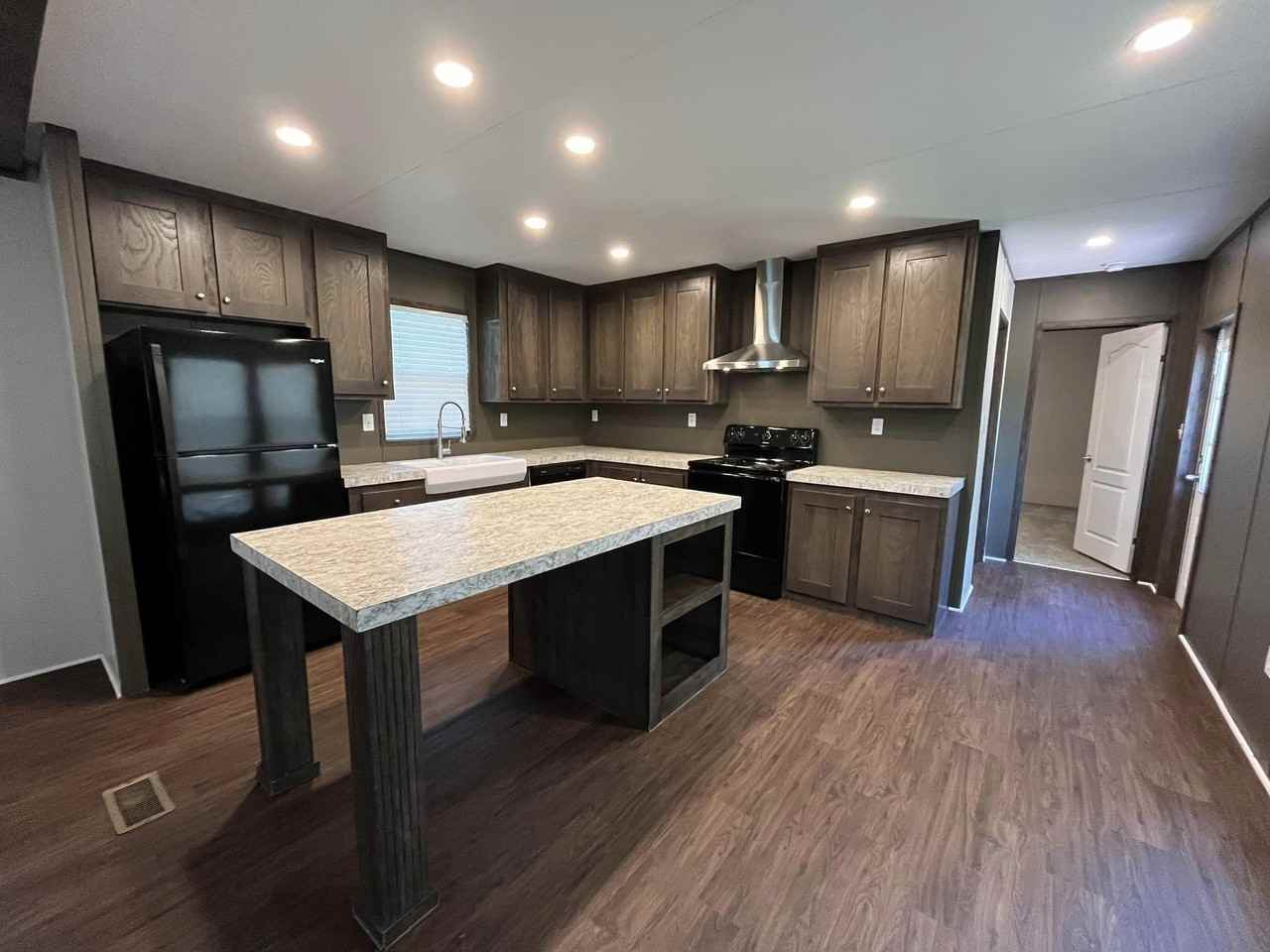 119 Betty St - Photo 3 of 23