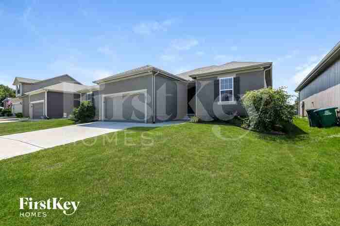 11103 Highview Rd - Photo 2 of 15