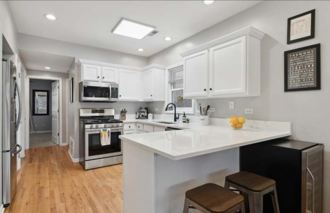 825 S Miller St #2 - Photo 3 of 11