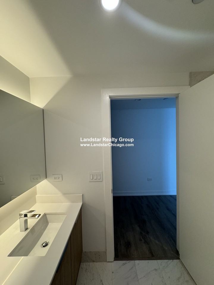 204 W Hill St #2501 - Photo 2 of 38