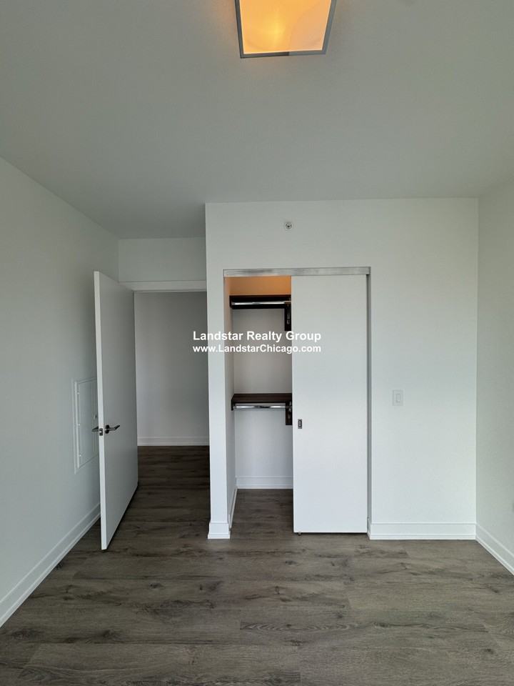 204 W Hill St #2501 - Photo 3 of 38