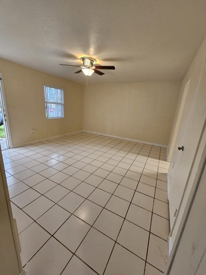 21299 Coulton Ave #21303 - Photo 4 of 16