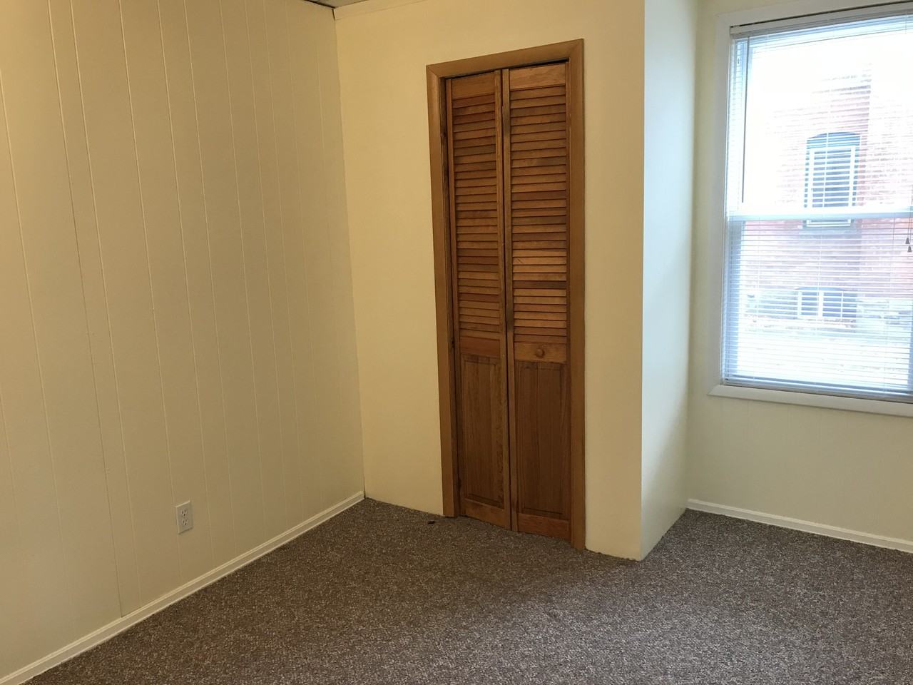 306 W Linden St #FL1 - Photo 5 of 12