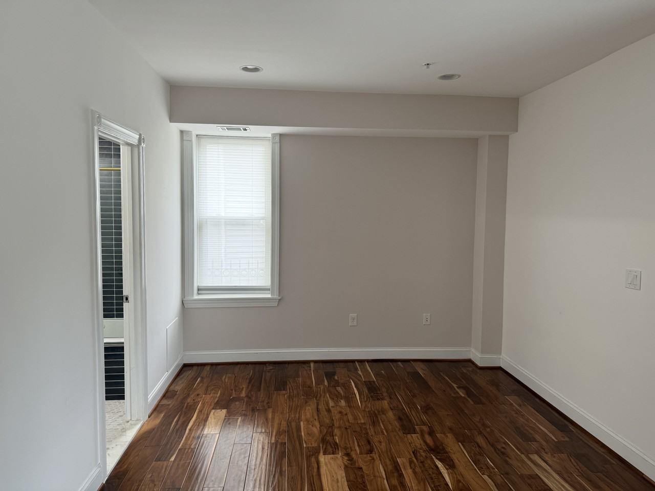 3921 7th St Nw #2 - Photo 3 of 8