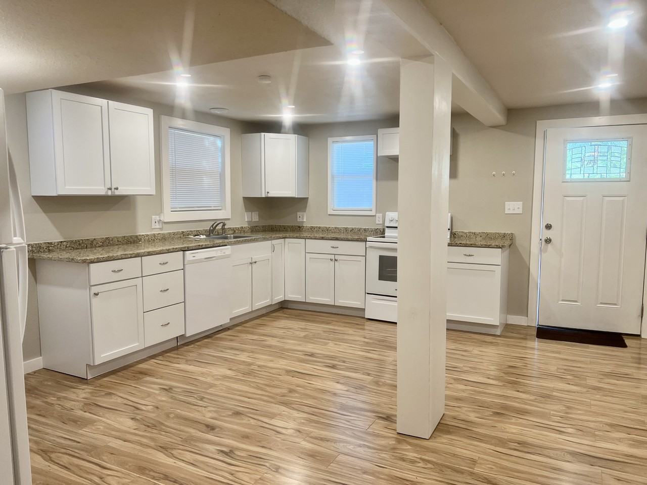 809 Burleson St #A - Photo 4 of 10