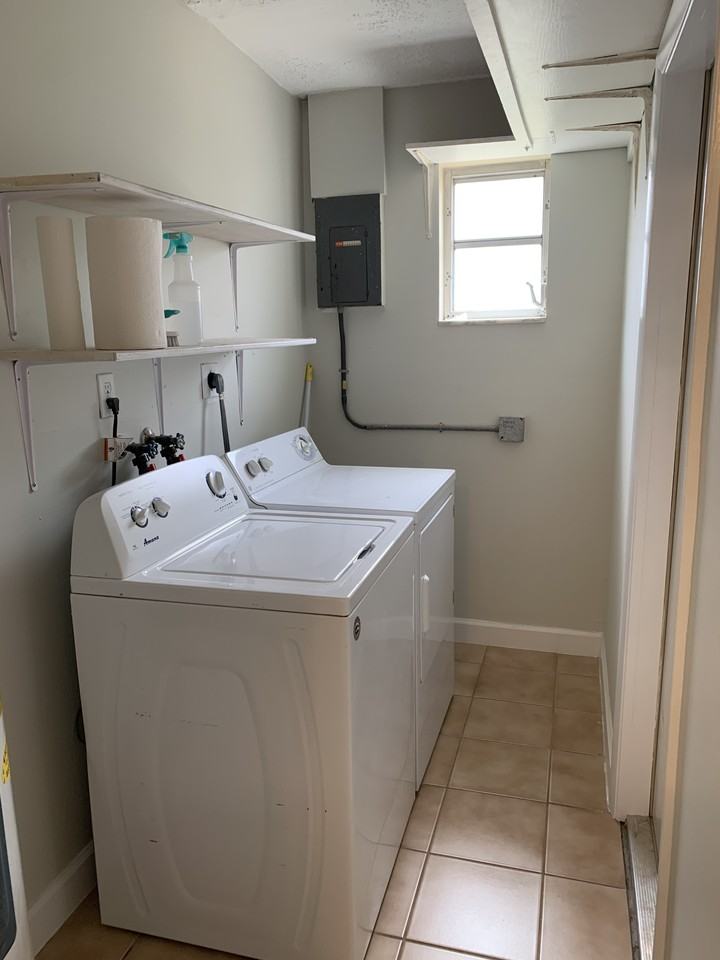 8908 Se Parkway Dr #NA - Photo 5 of 12