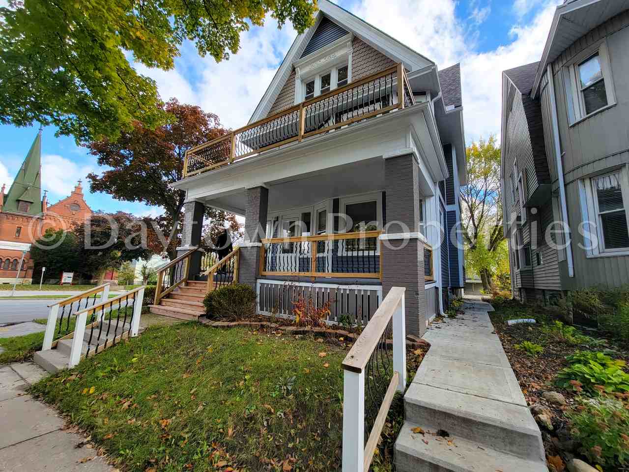 1036 1036 1038 N 21st St #1036 - Photo 2 of 20