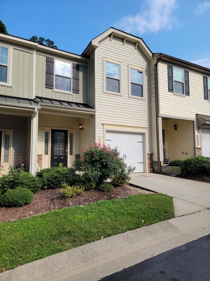 14316 Foxcroft Rd #14316 - Photo 5 of 35