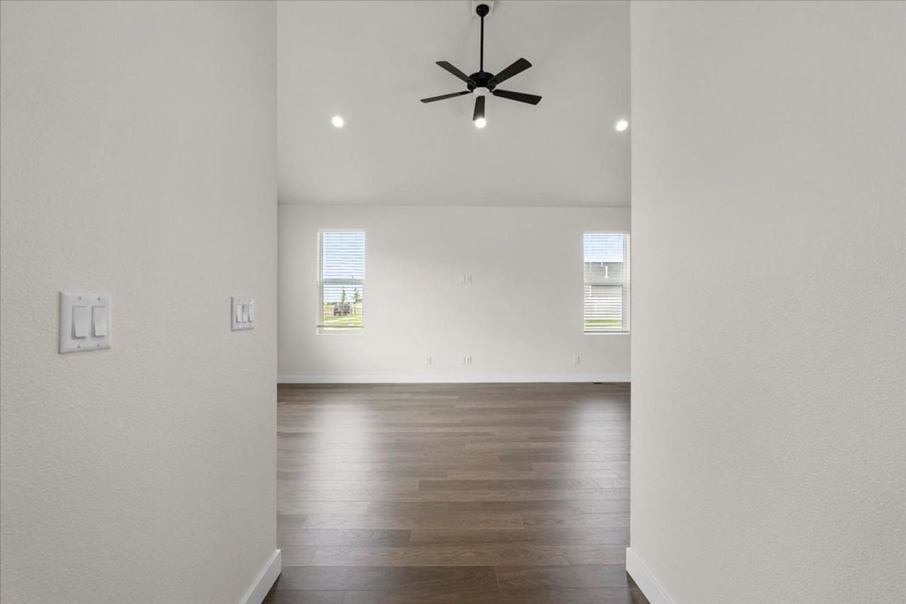 5317 E Dorado Ave - Photo 5 of 38