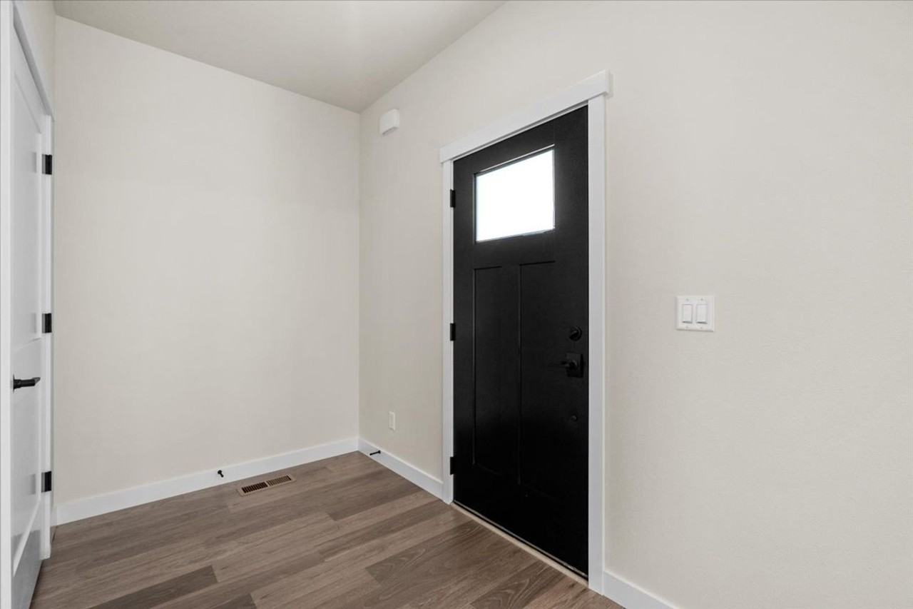 5271 E Dorado Ave - Photo 5 of 36