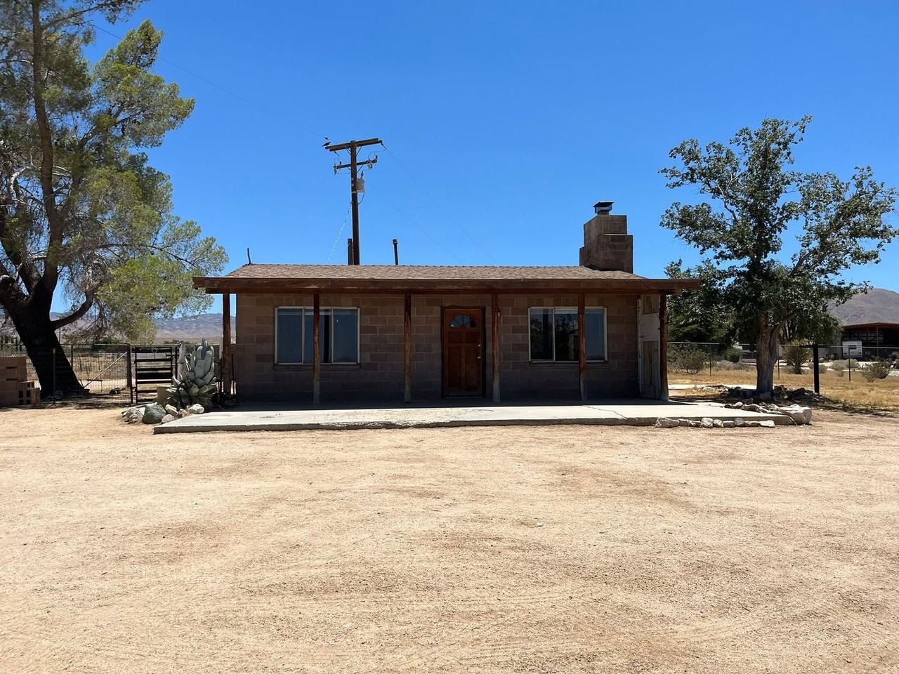 22880 Via Viento Road - Photo 4 of 10