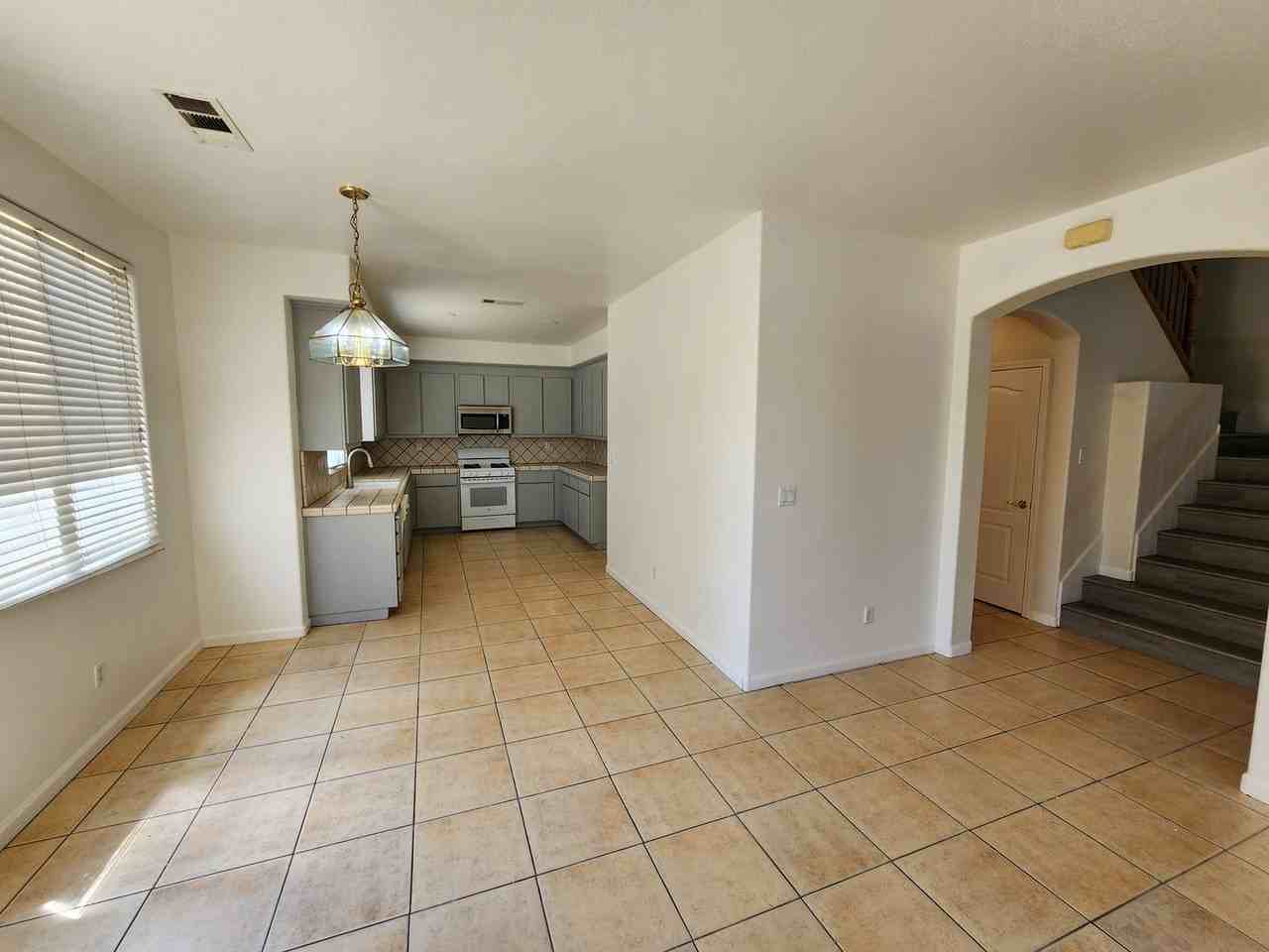 1154 Strawbridge Dr - Photo 2 of 29