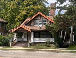 featured image of 604 E Emerson St