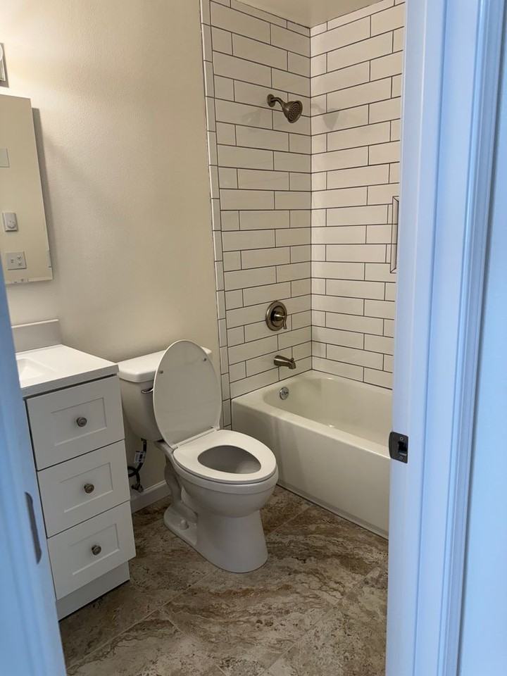 VanWen1 - Photo 3 of 12