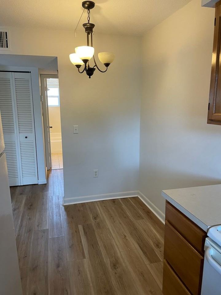 370 Base Ave E #105 - Photo 4 of 12