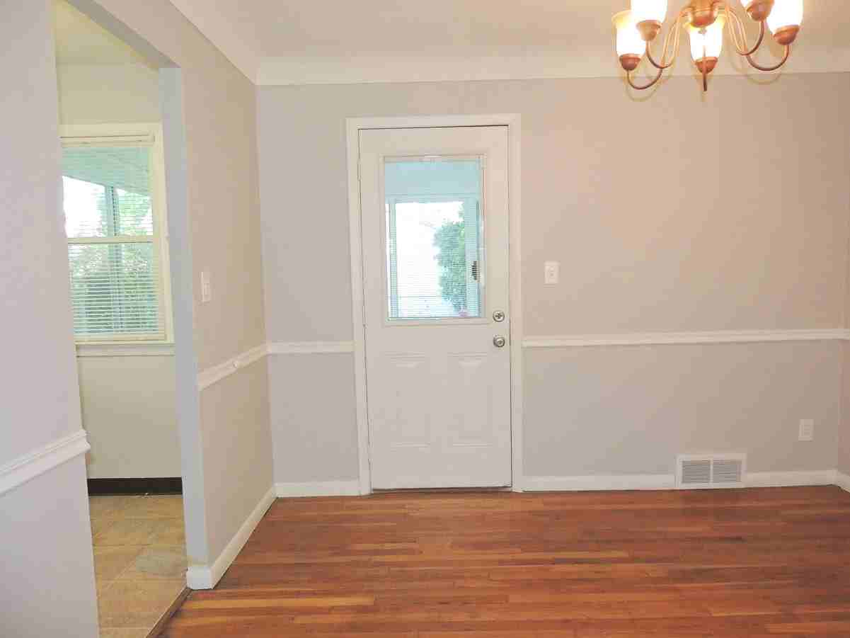 30115 Thomas St - Photo 5 of 14