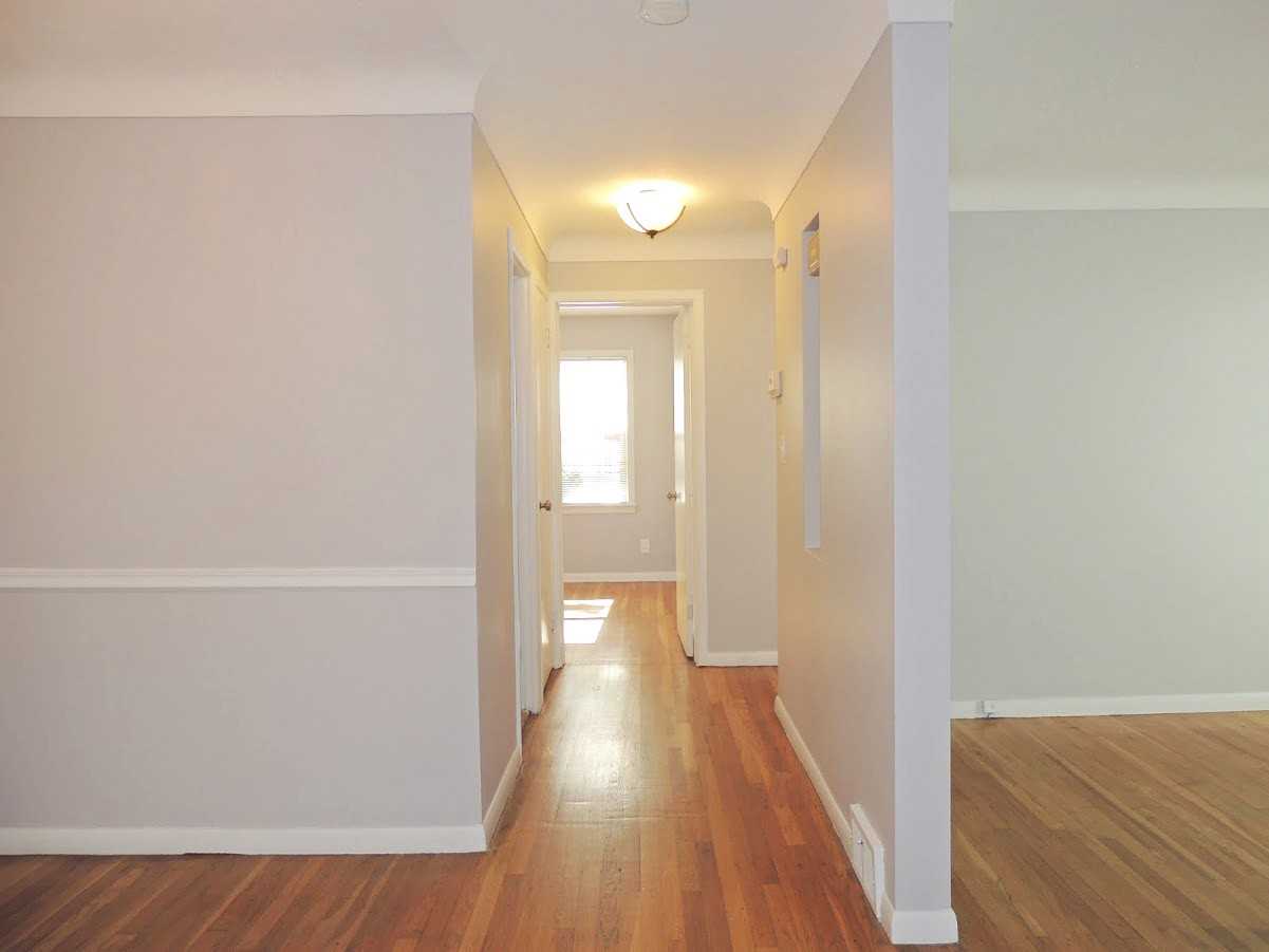 30115 Thomas St - Photo 6 of 14