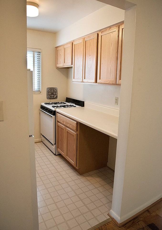 Twelve Oaks/1500 Associates - Photo 2 of 7