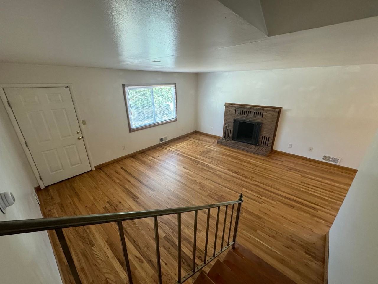 1920 Auburn St - Photo 5 of 18