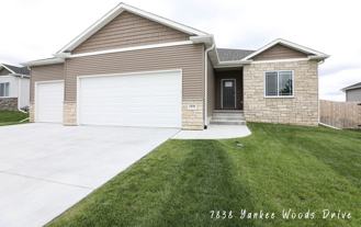 7838 Yankee Woods Dr - Photo 1 of 1
