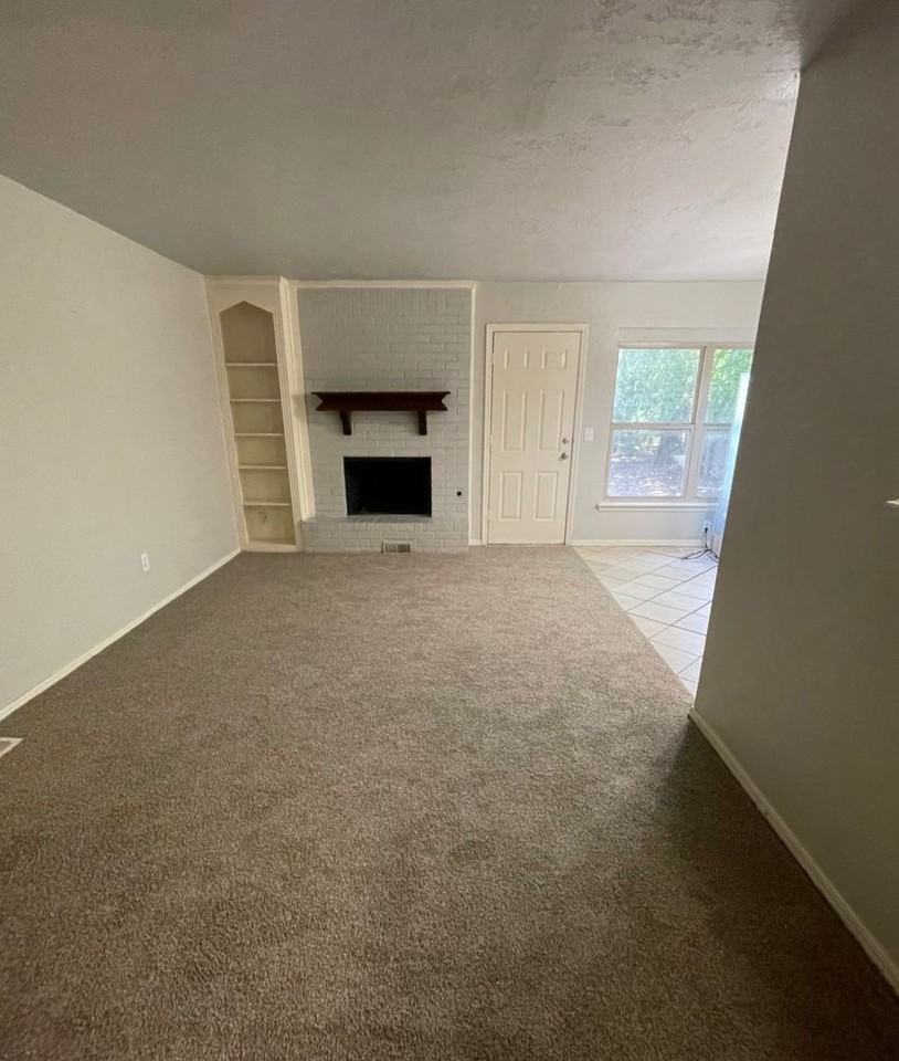 724 Nw 111th St - Photo 3 of 12