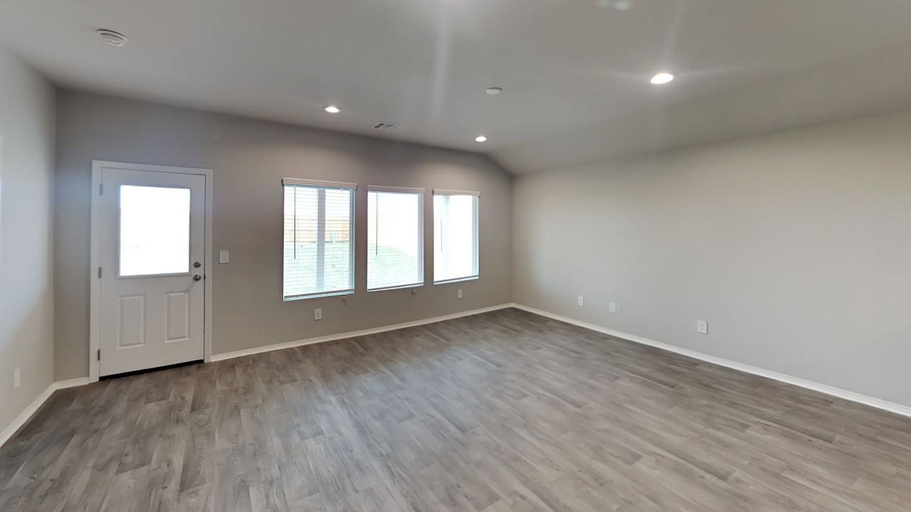 10509 Nw 25th St - Photo 3 of 18