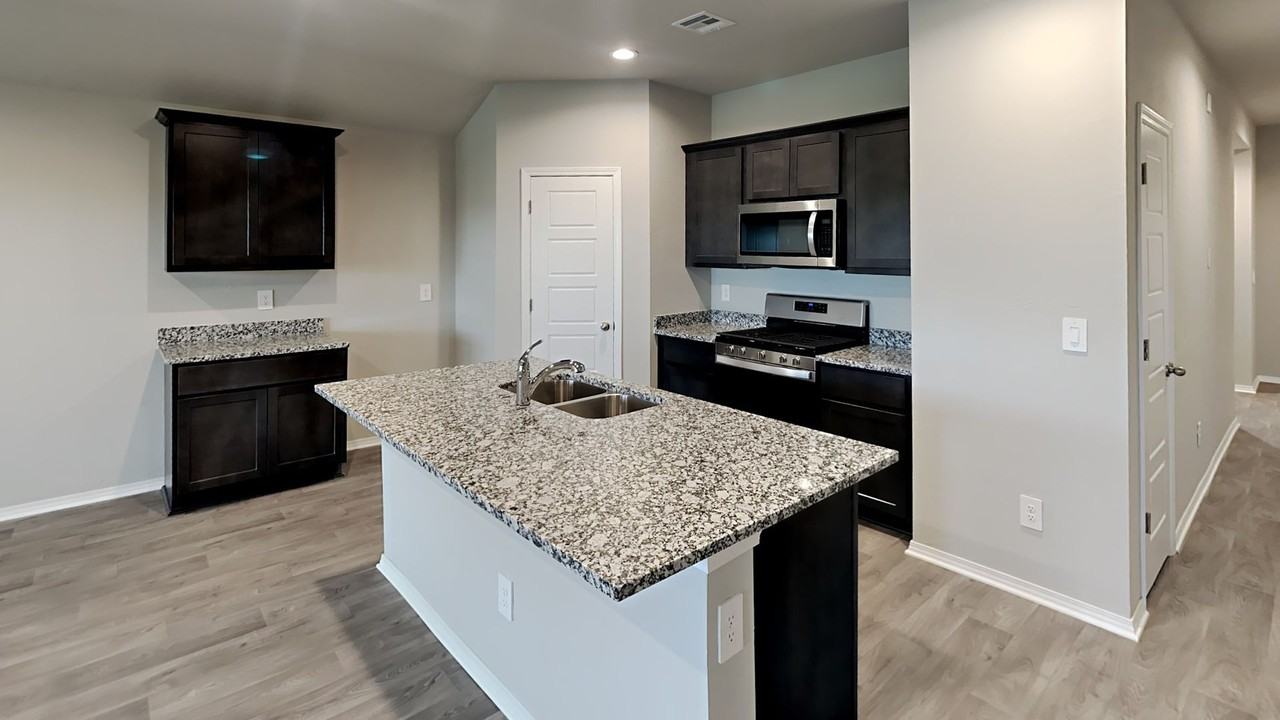 10509 Nw 25th St - Photo 4 of 18