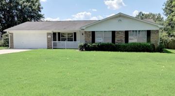 featured image of 1200 Maebeth Cir Se