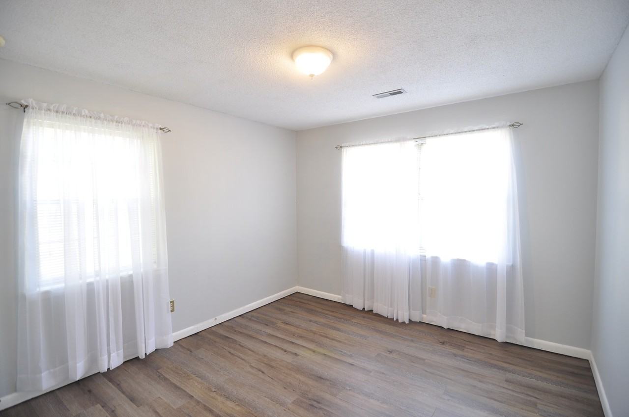 1200 Maebeth Cir Se - Photo 6 of 12