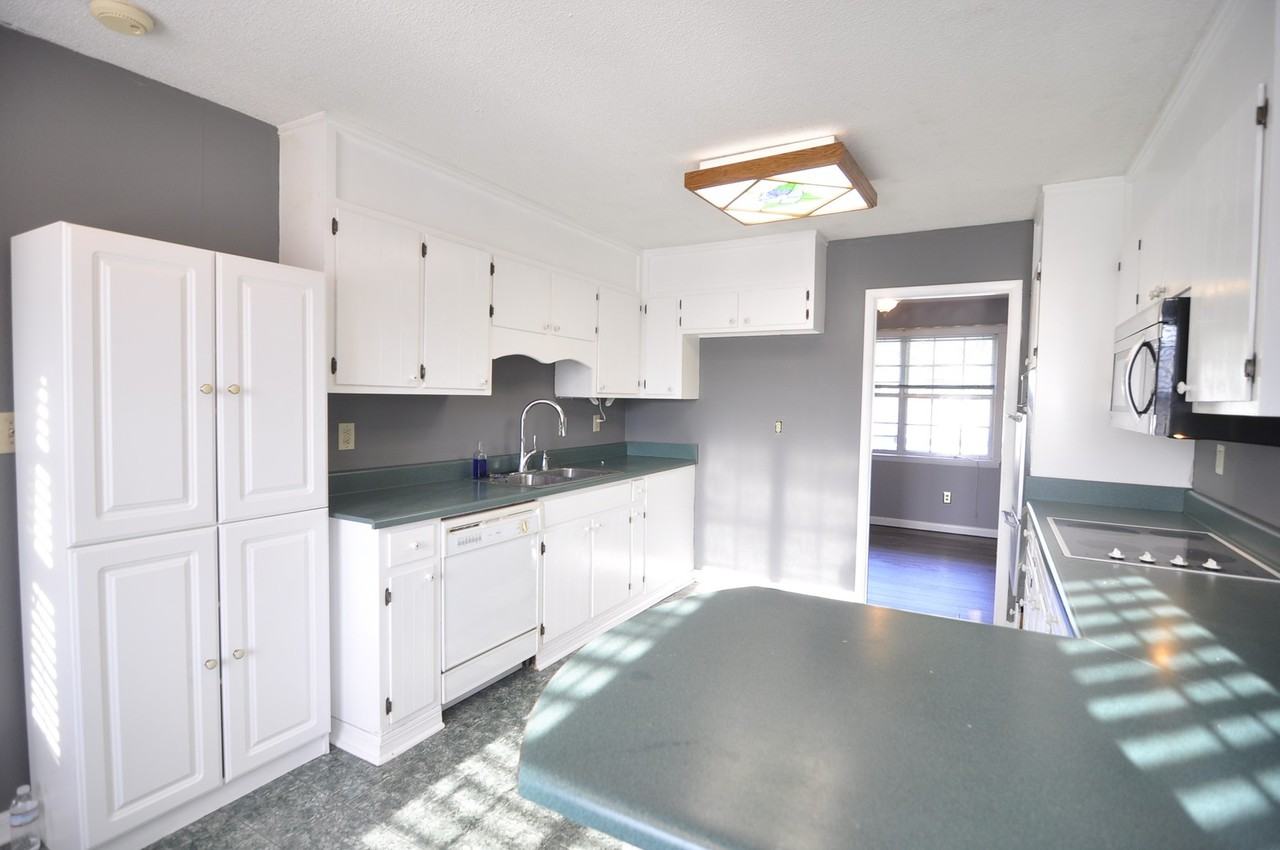 1200 Maebeth Cir Se - Photo 7 of 12