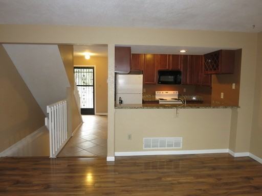 4233 Hunting Meadows Cir - Photo 2 of 15
