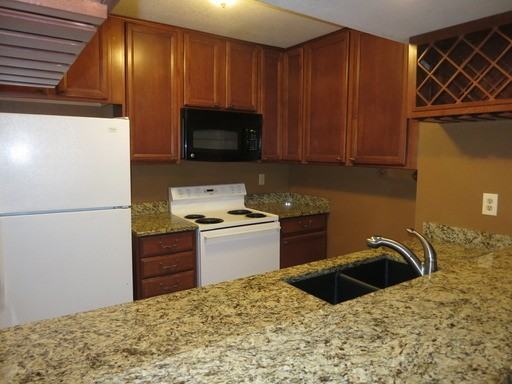 4233 Hunting Meadows Cir - Photo 3 of 15