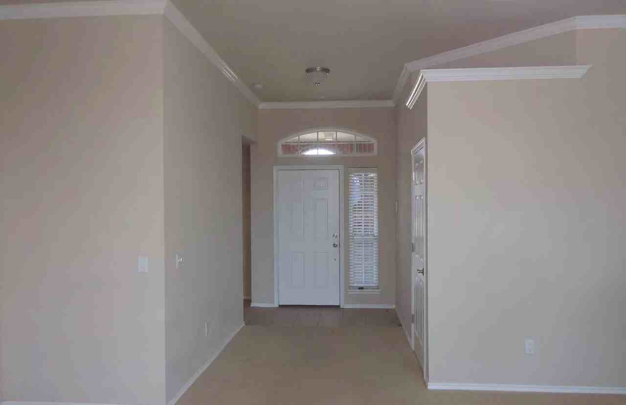 16032 Okalee Ln - Photo 2 of 14