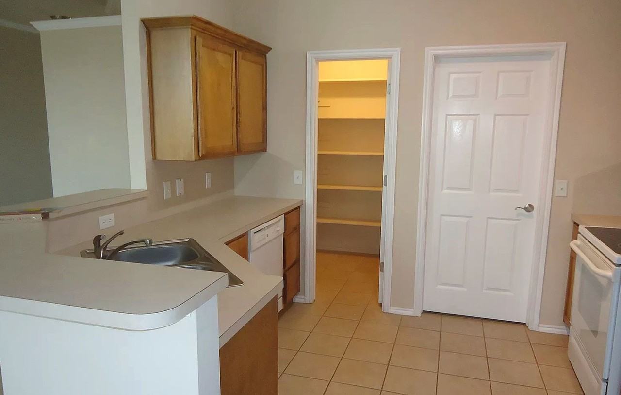 16032 Okalee Ln - Photo 6 of 14