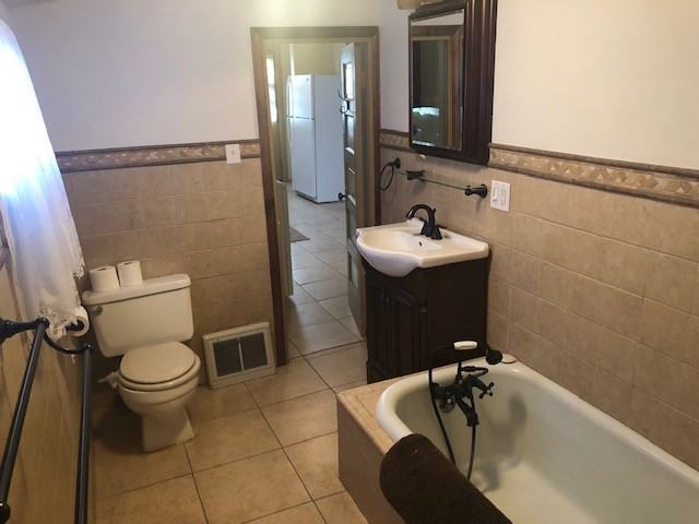 107 W Cedar St - Photo 6 of 14