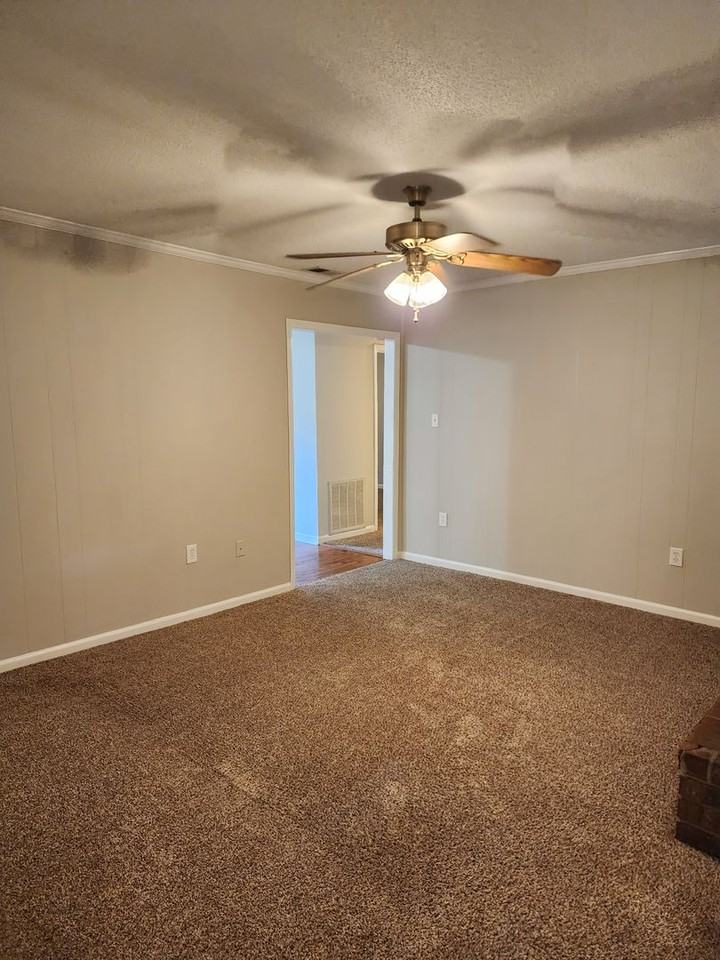 15 Red Fox Dr - Photo 4 of 23