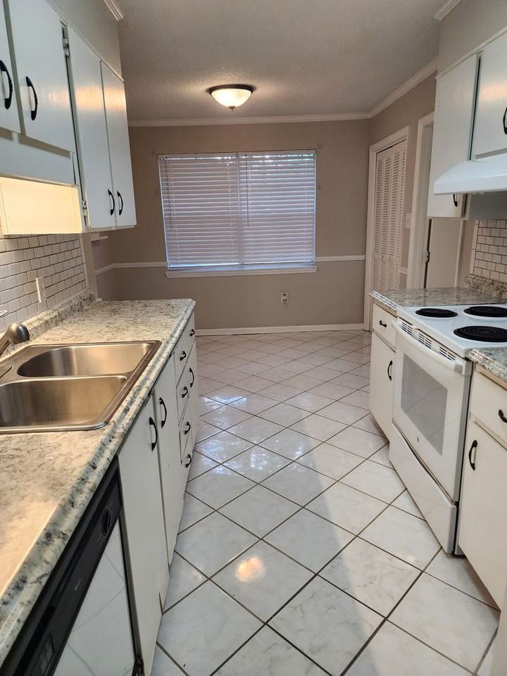 15 Red Fox Dr - Photo 5 of 23