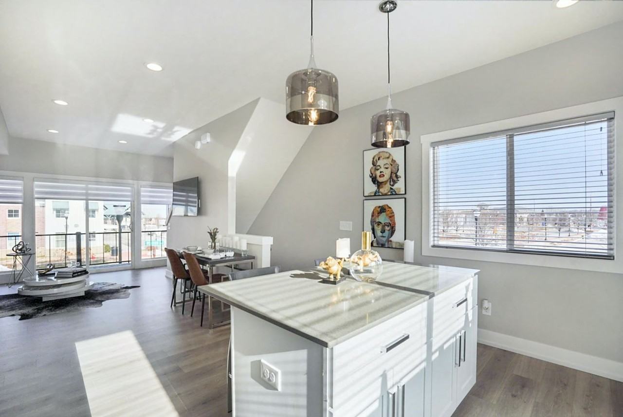 255 W Western Ave - Photo 2 of 23