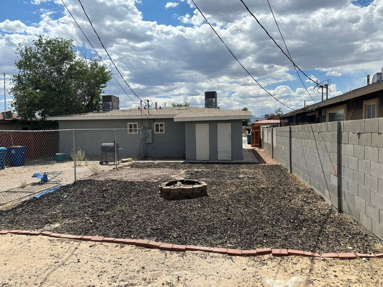 2522 Salt Lake St - Photo 3 of 19