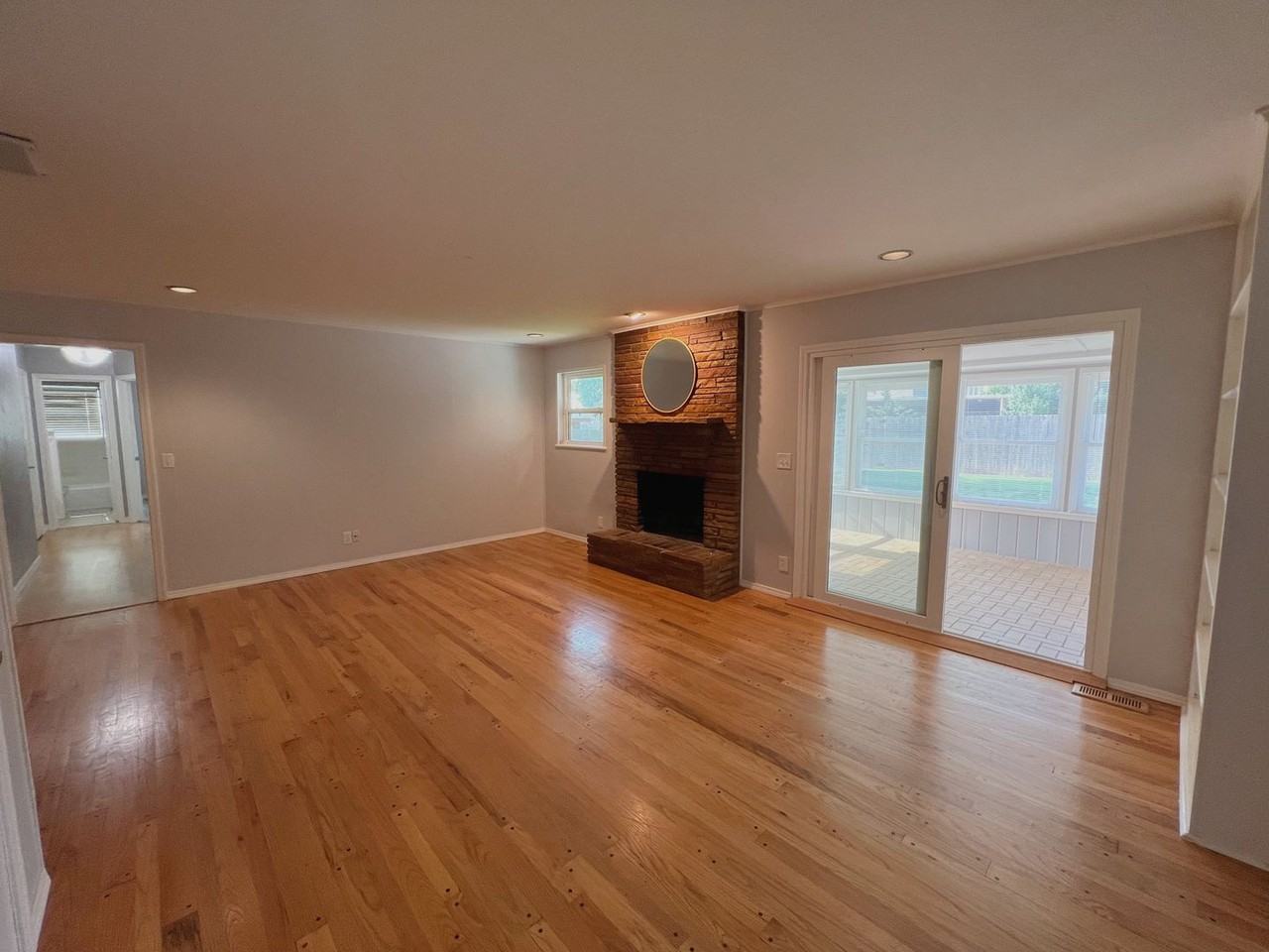 3118 Nw 60th St - Photo 2 of 31