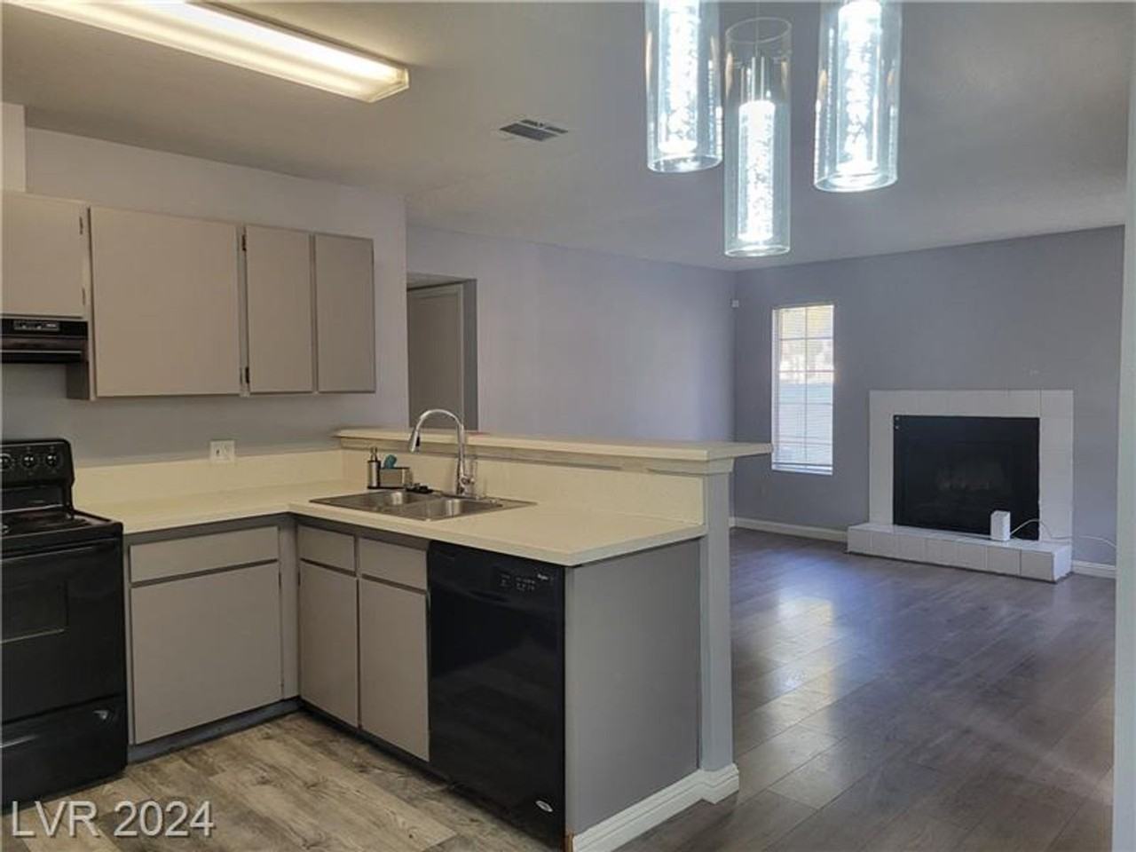 2722 Alicialynn Way - Photo 3 of 4