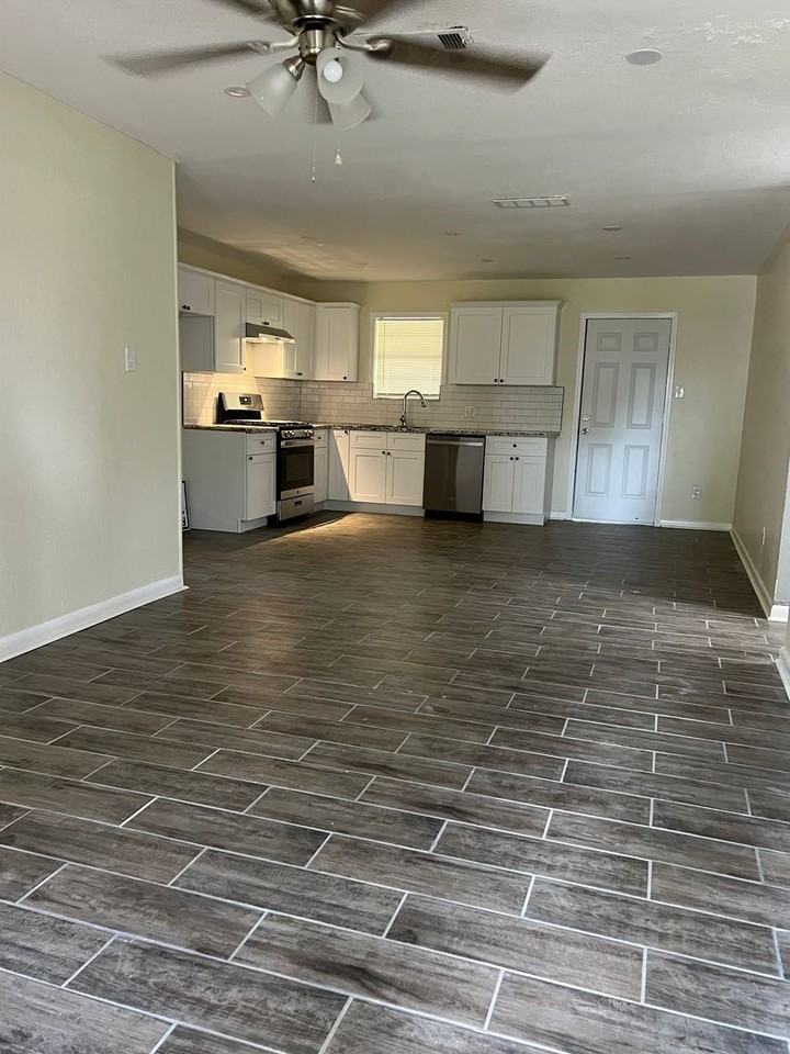 3014 Nona Cir - Photo 3 of 18