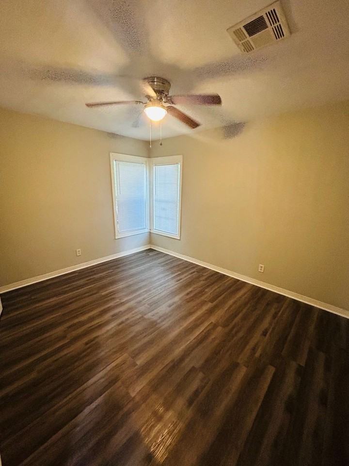 4623 Memorial Dr - Photo 6 of 7