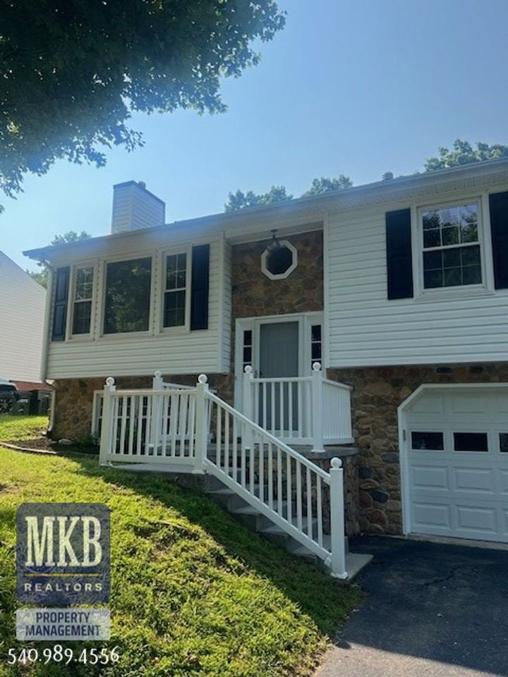 322 Sunflower Dr - Photo 2 of 25