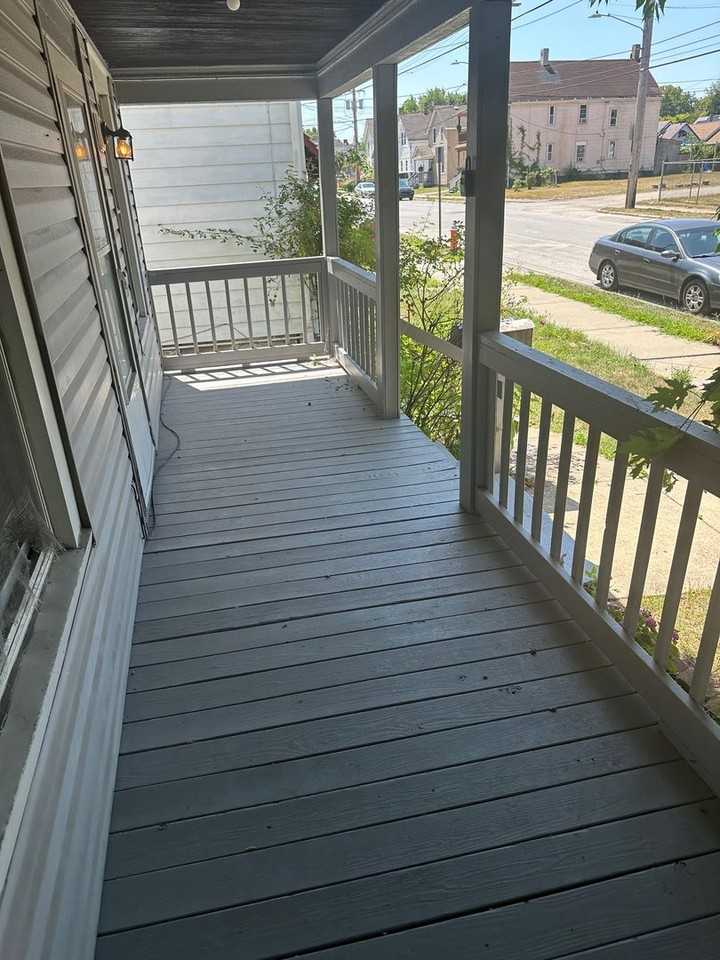 3155 W 41st St - Photo 2 of 12