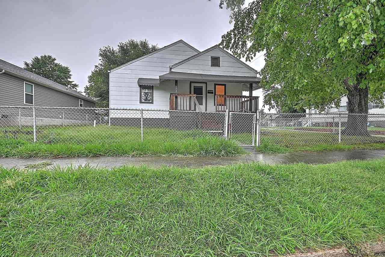 1630 Park St - Photo 3 of 29