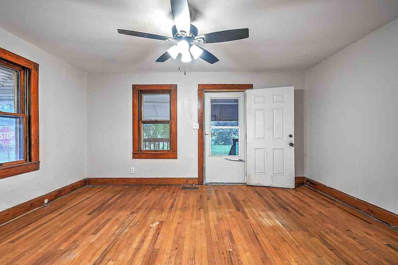1630 Park St - Photo 7 of 29